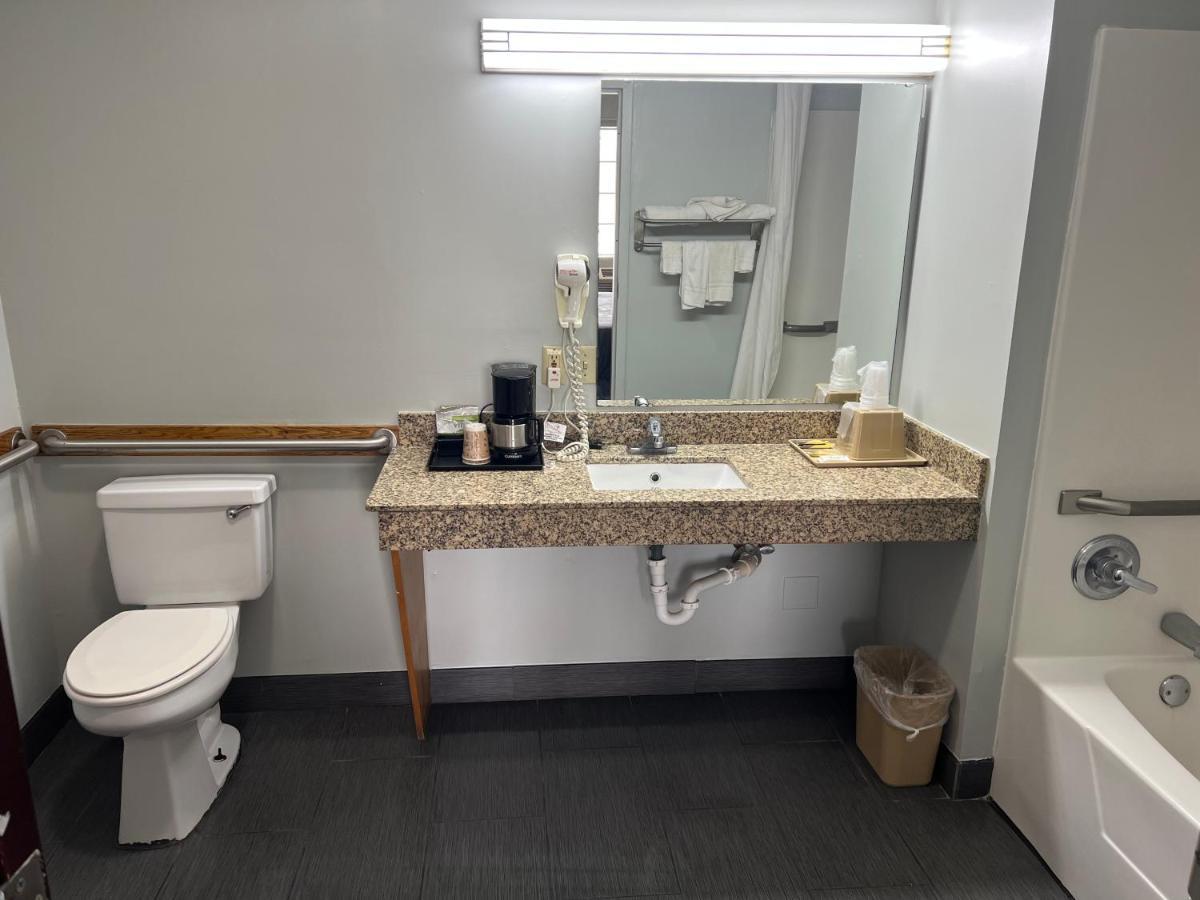 Executive Inn Pelham Ngoại thất bức ảnh